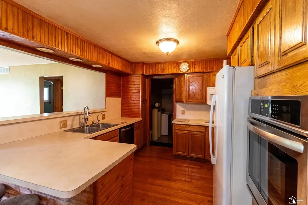 8940 Woodside Drive Bedford Township MI 48182