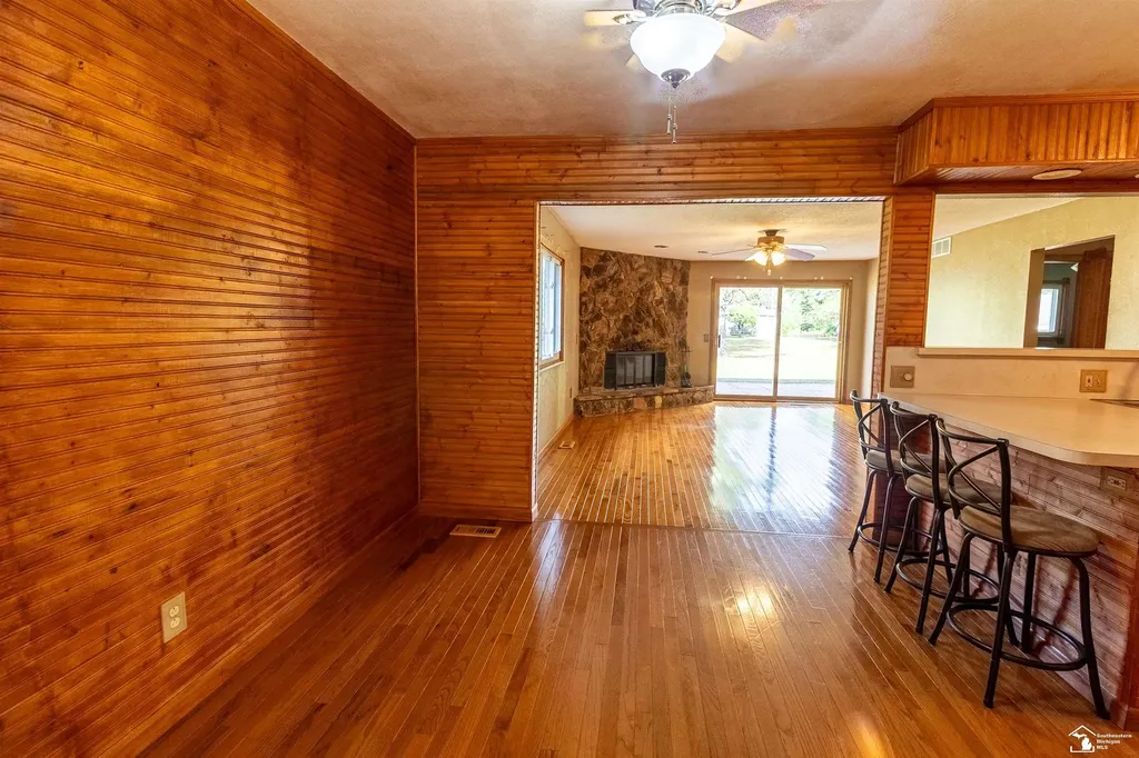 8940 Woodside Drive Bedford Township MI 48182