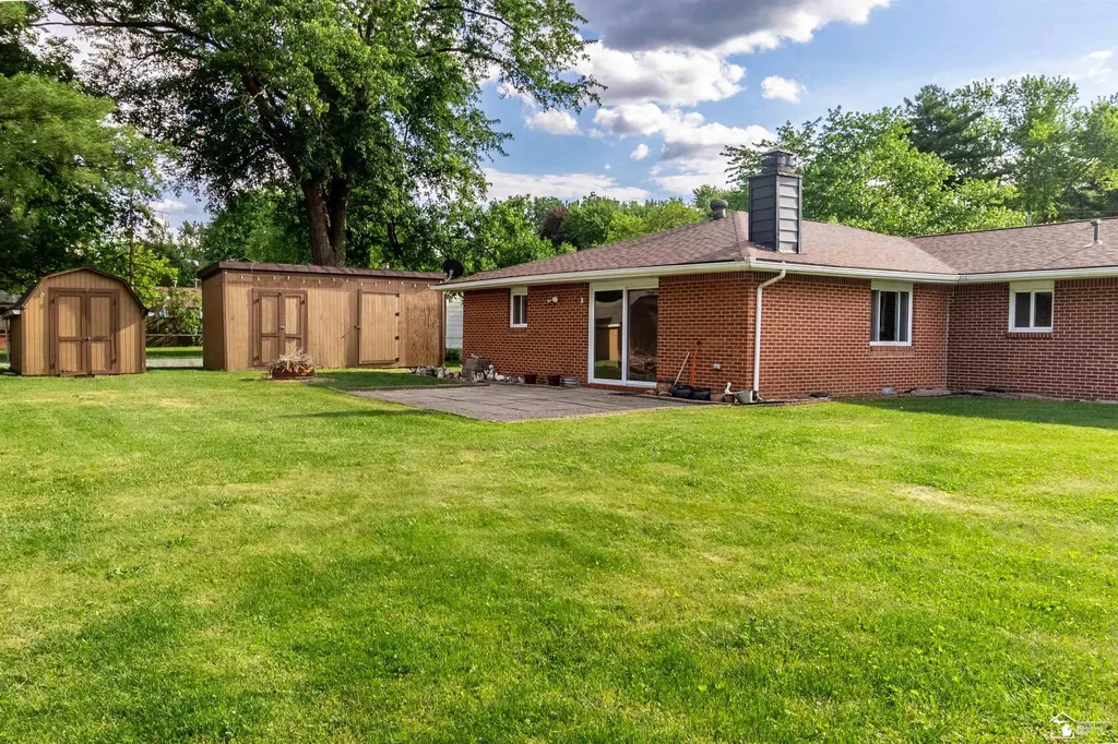 8940 Woodside Drive Bedford Township MI 48182