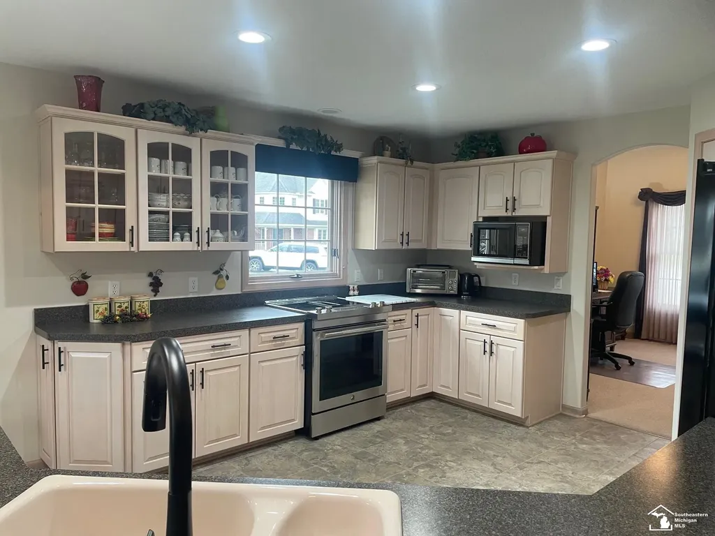 7316 Hidden Valley Drive Bedford Township MI 48144
