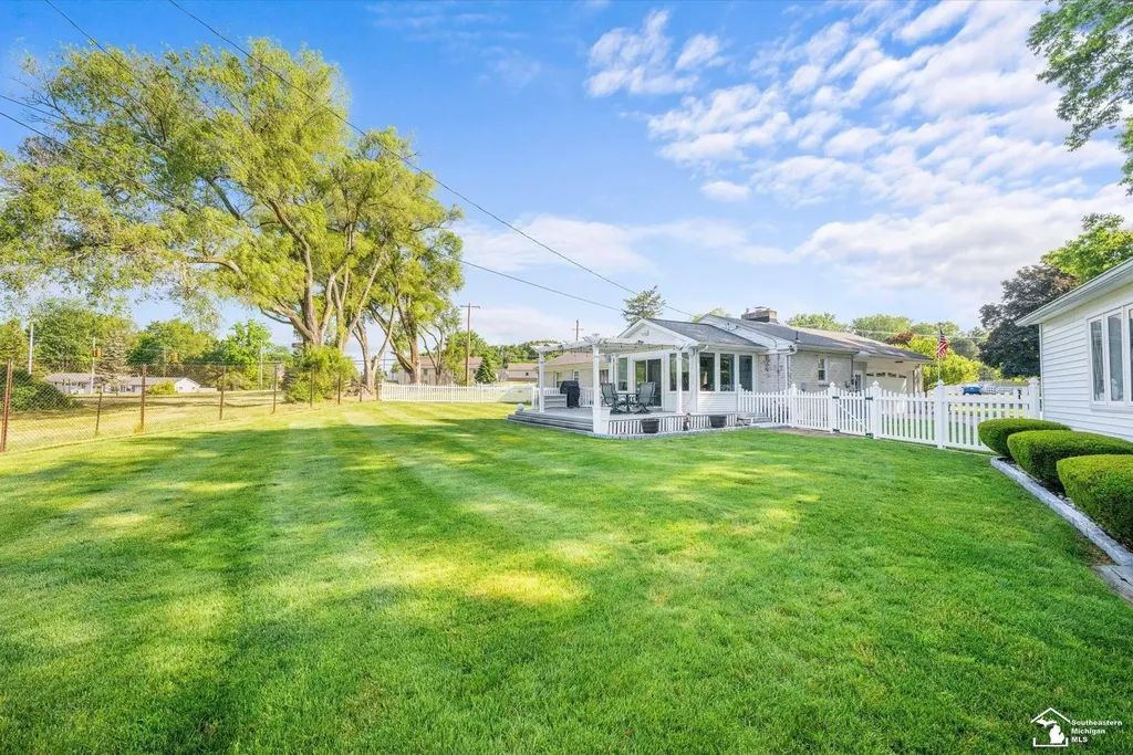 6579 Centennial Drive Bedford Township MI 48182
