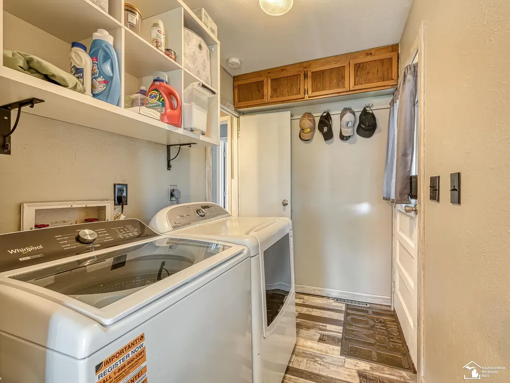 1693 Roman Drive Frenchtown Township MI 48162