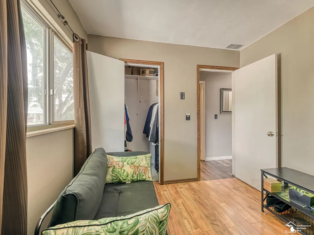 1693 Roman Drive Frenchtown Township MI 48162