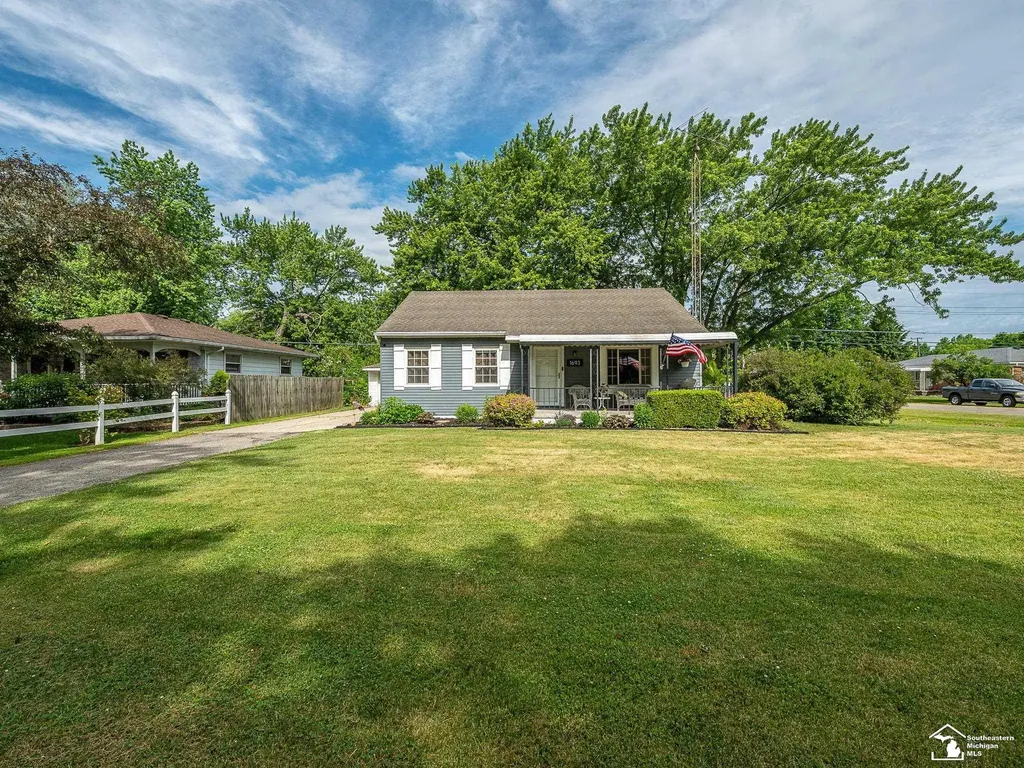 1693 Roman Drive Frenchtown Township MI 48162