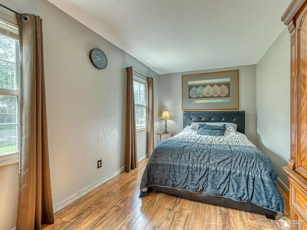 1693 Roman Drive Frenchtown Township MI 48162
