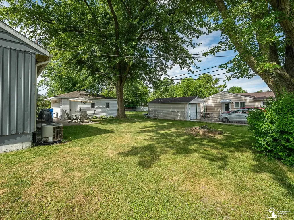 1693 Roman Drive Frenchtown Township MI 48162