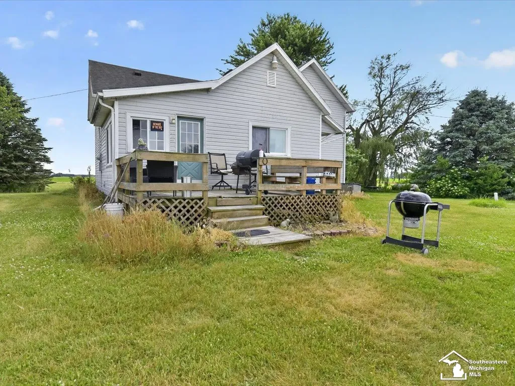 11952 Mc Mahon Road Blissfield Township MI 49228
