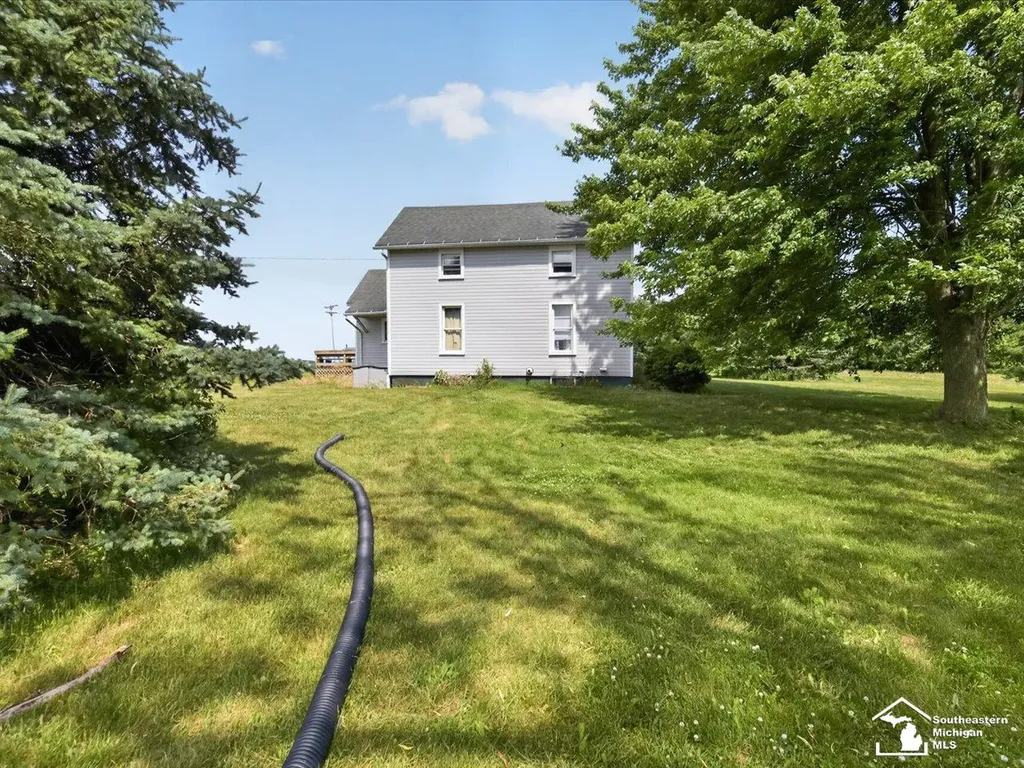 11952 Mc Mahon Road Blissfield Township MI 49228