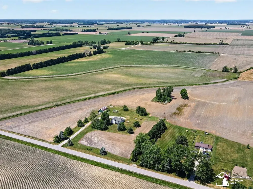 11952 Mc Mahon Road Blissfield Township MI 49228