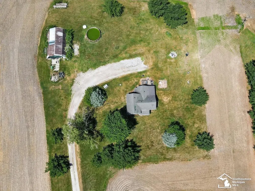 11952 Mc Mahon Road Blissfield Township MI 49228