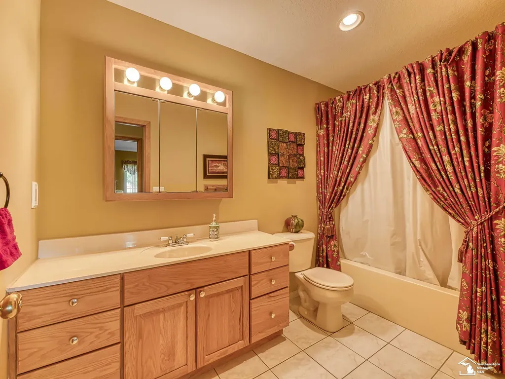 1611 Tony Court Frenchtown Township MI 48162