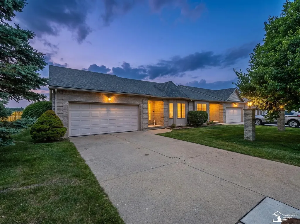 1611 Tony Court Frenchtown Township MI 48162