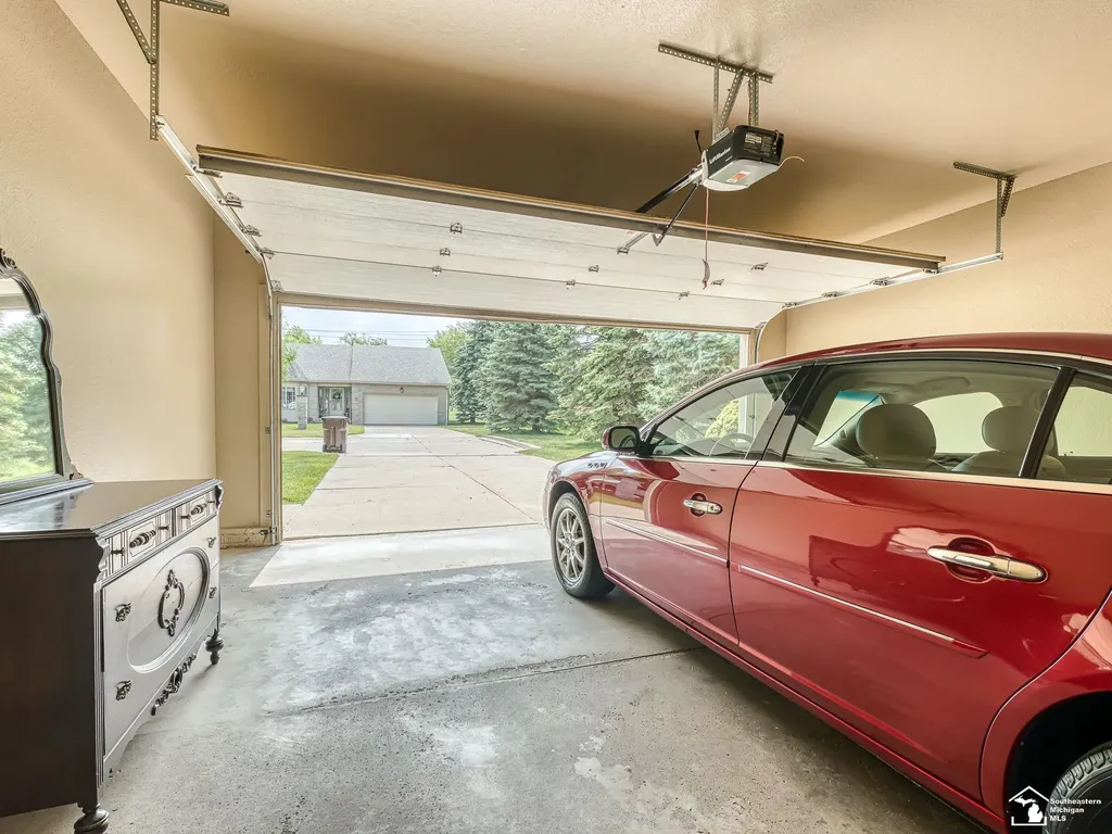 1611 Tony Court Frenchtown Township MI 48162