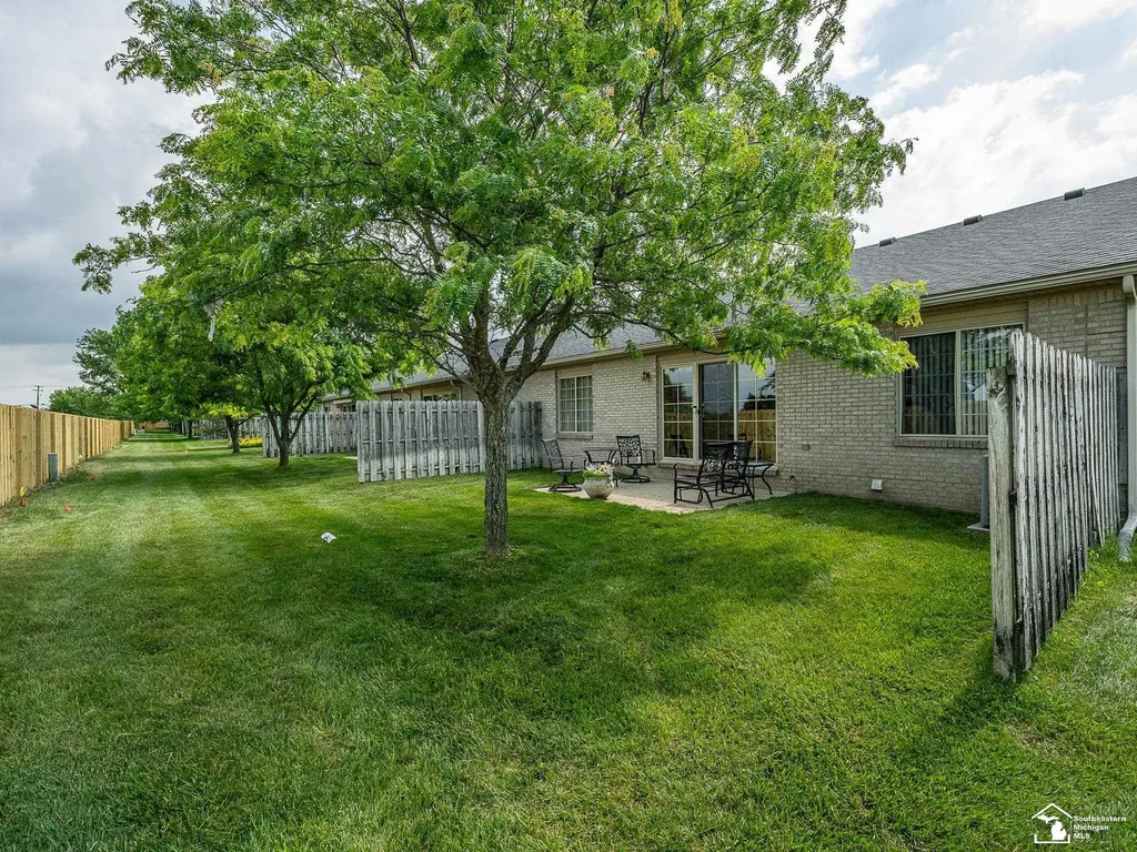 1611 Tony Court Frenchtown Township MI 48162