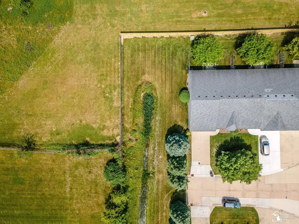 1611 Tony Court Frenchtown Township MI 48162