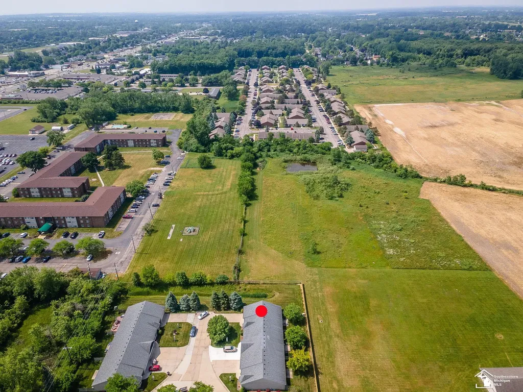 1611 Tony Court Frenchtown Township MI 48162