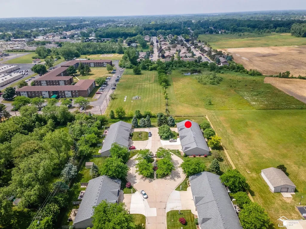1611 Tony Court Frenchtown Township MI 48162