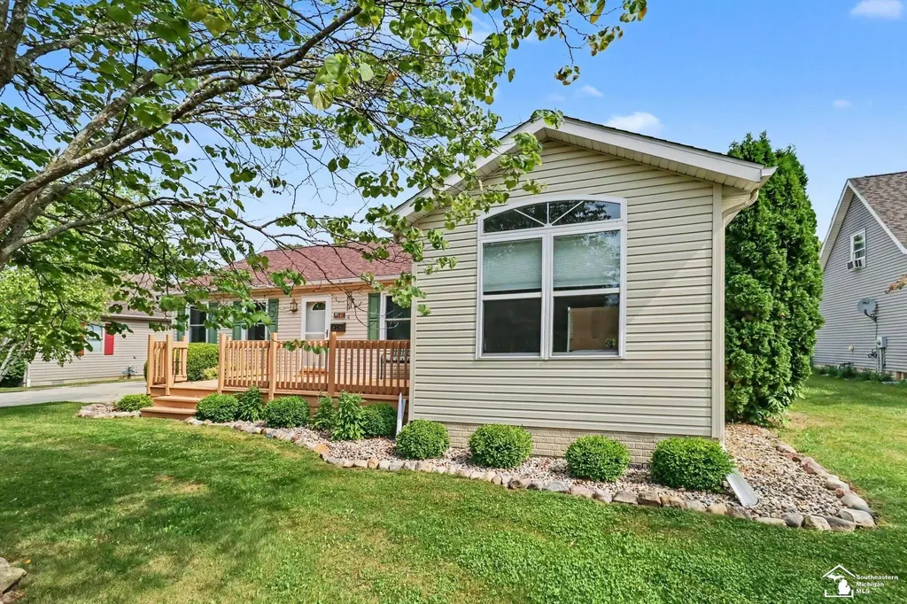 238 Sidney Street Dundee Village MI 48131