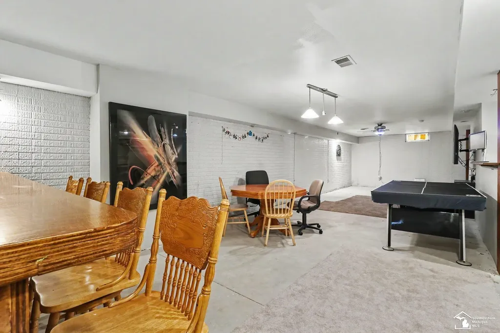 238 Sidney Street Dundee Village MI 48131