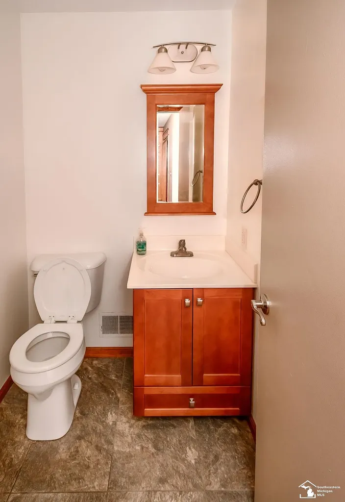7904 Comanche Trail Bedford Township MI 48182