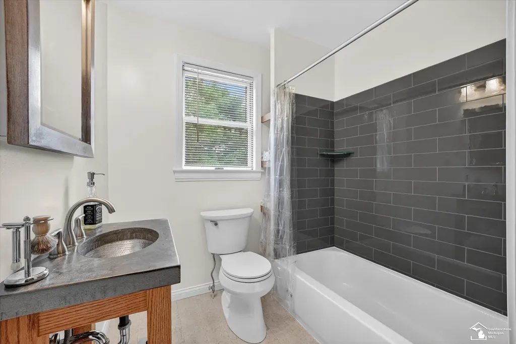12472 S Custer Road Dundee Township MI 48131