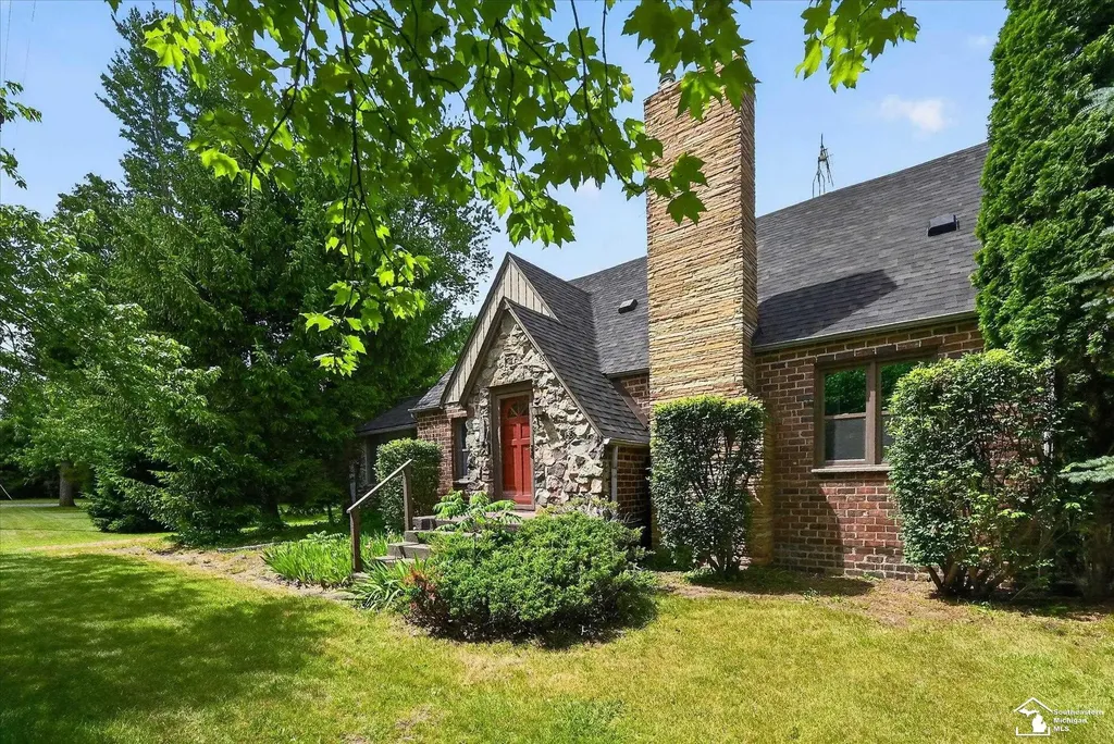 12472 S Custer Road Dundee Township MI 48131