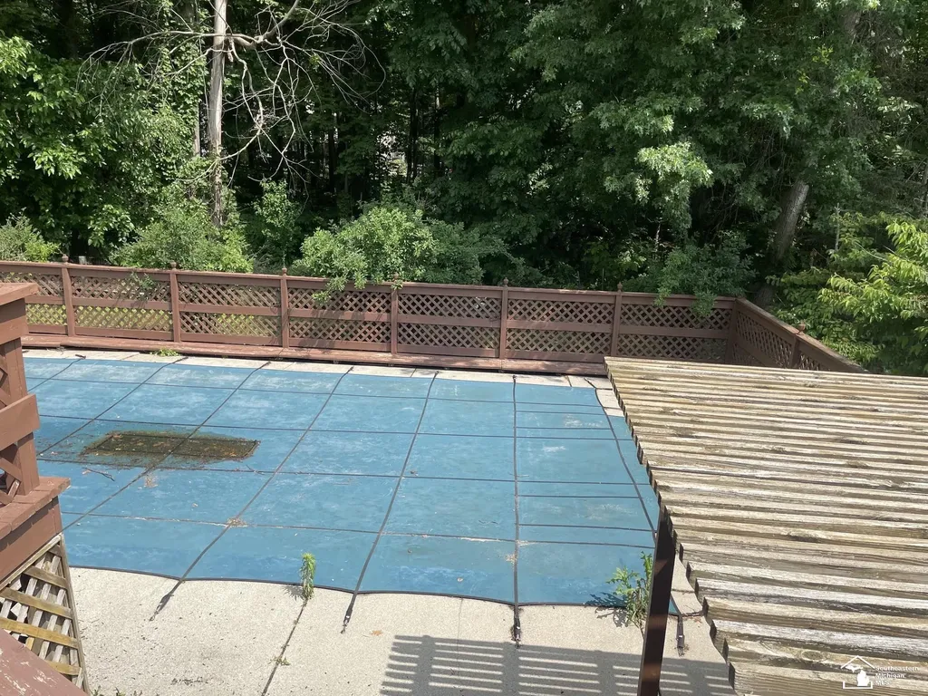 2004 Stoneybrook Lane Bedford Township MI 48182
