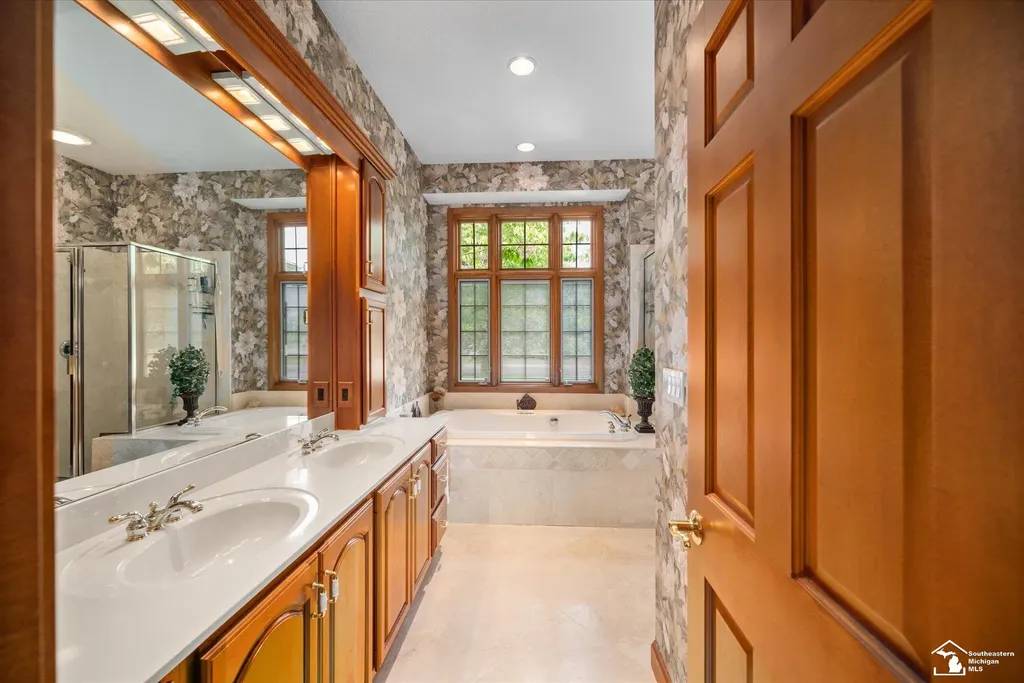 862 Saint James Park Avenue Monroe Charter Township MI 48161