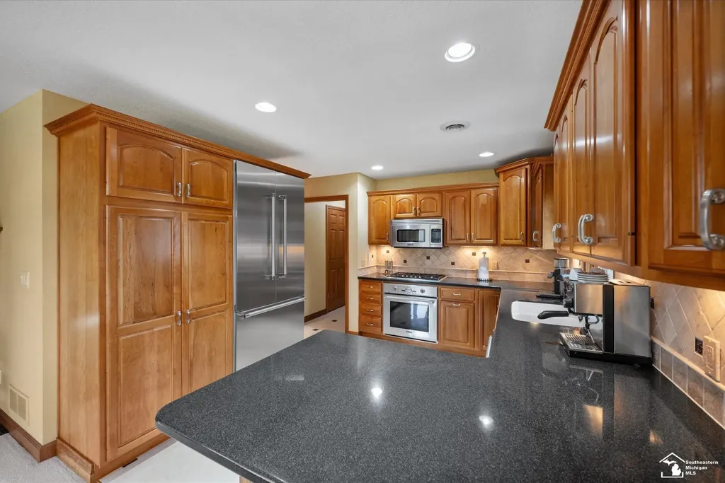 862 Saint James Park Avenue Monroe Charter Township MI 48161