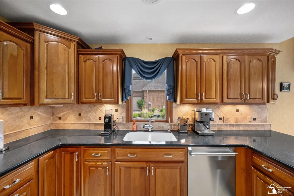 862 Saint James Park Avenue Monroe Charter Township MI 48161