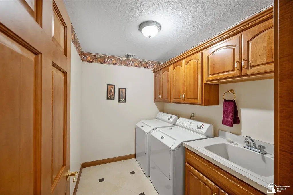 862 Saint James Park Avenue Monroe Charter Township MI 48161