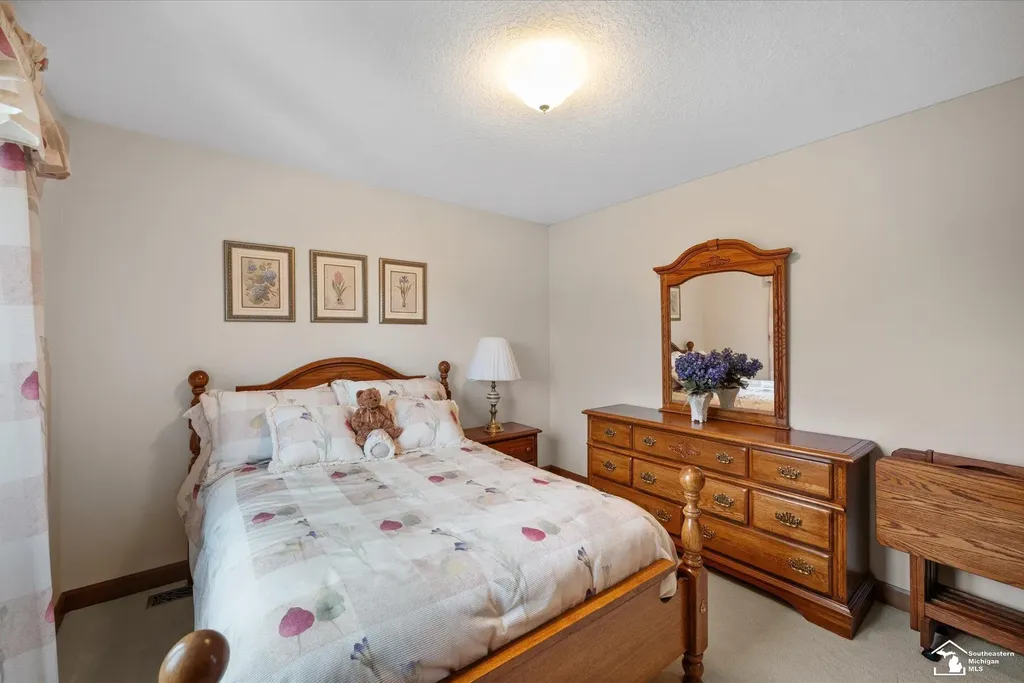 862 Saint James Park Avenue Monroe Charter Township MI 48161