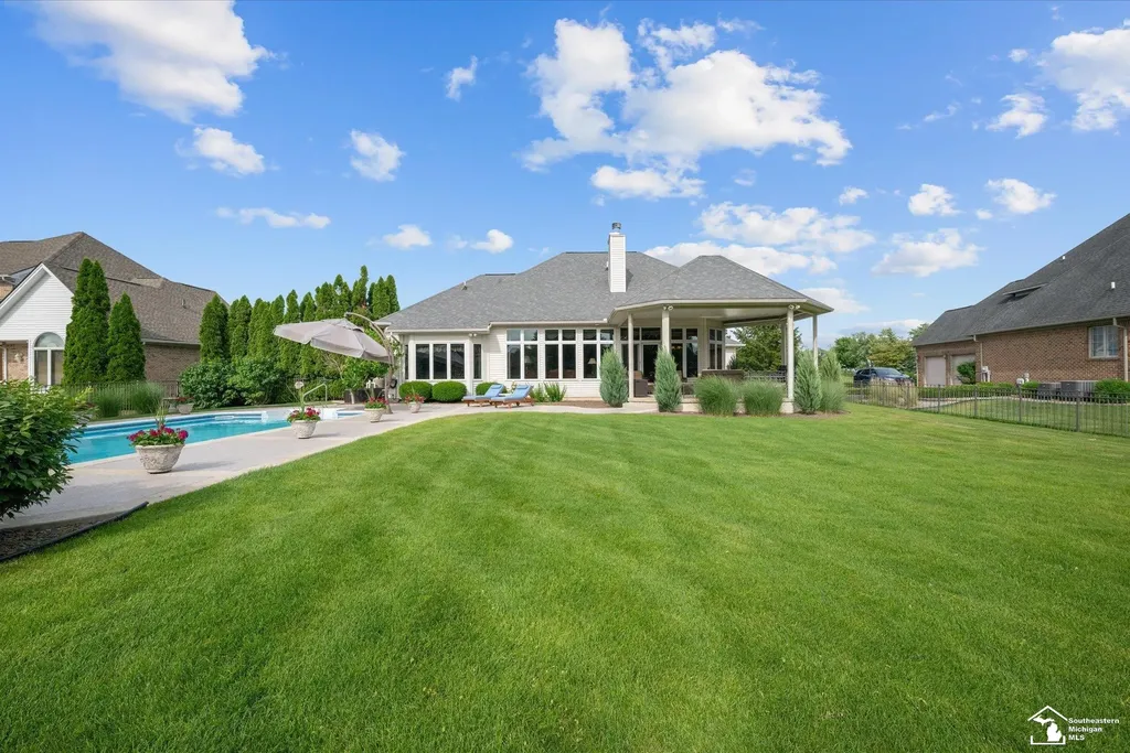 862 Saint James Park Avenue Monroe Charter Township MI 48161