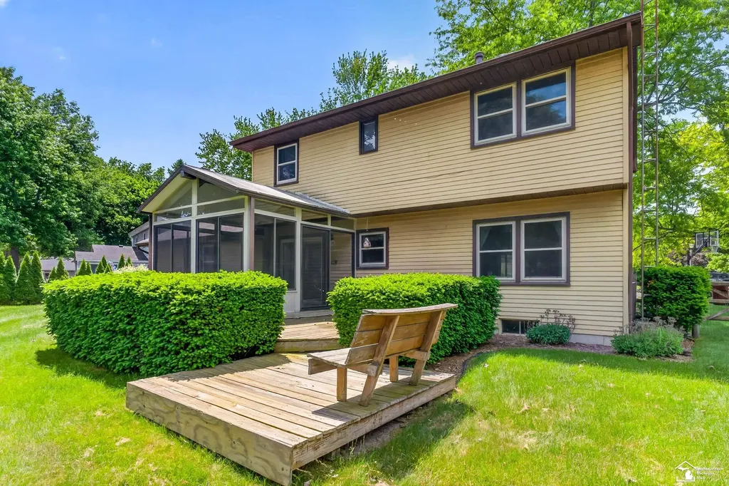 8008 Fox Run Court Bedford Township MI 48182