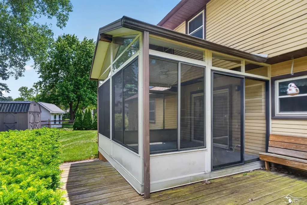 8008 Fox Run Court Bedford Township MI 48182