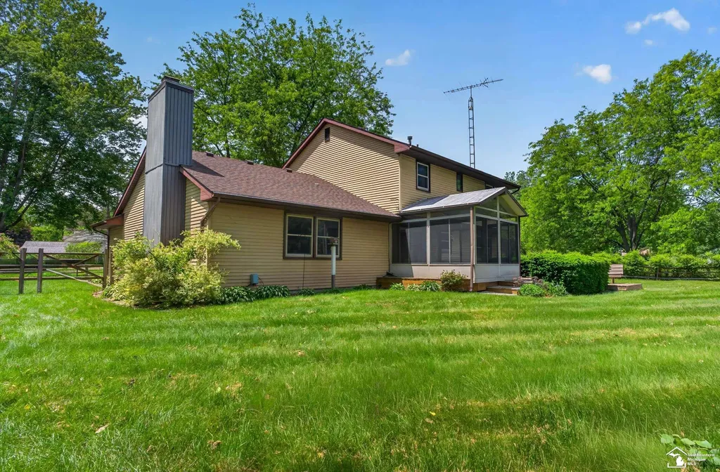 8008 Fox Run Court Bedford Township MI 48182