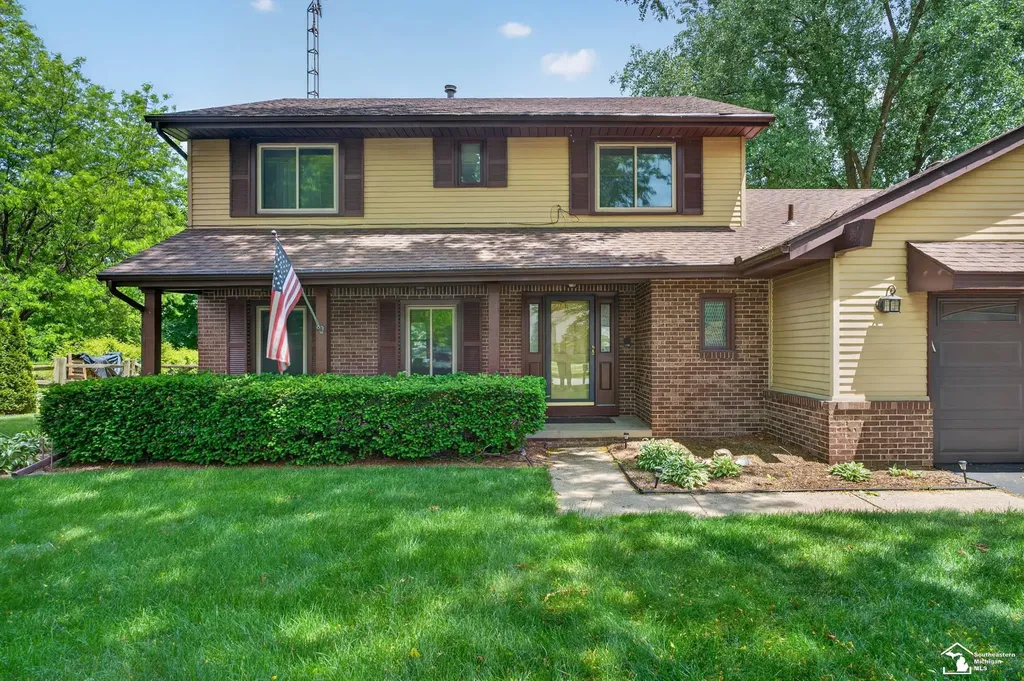 8008 Fox Run Court Bedford Township MI 48182