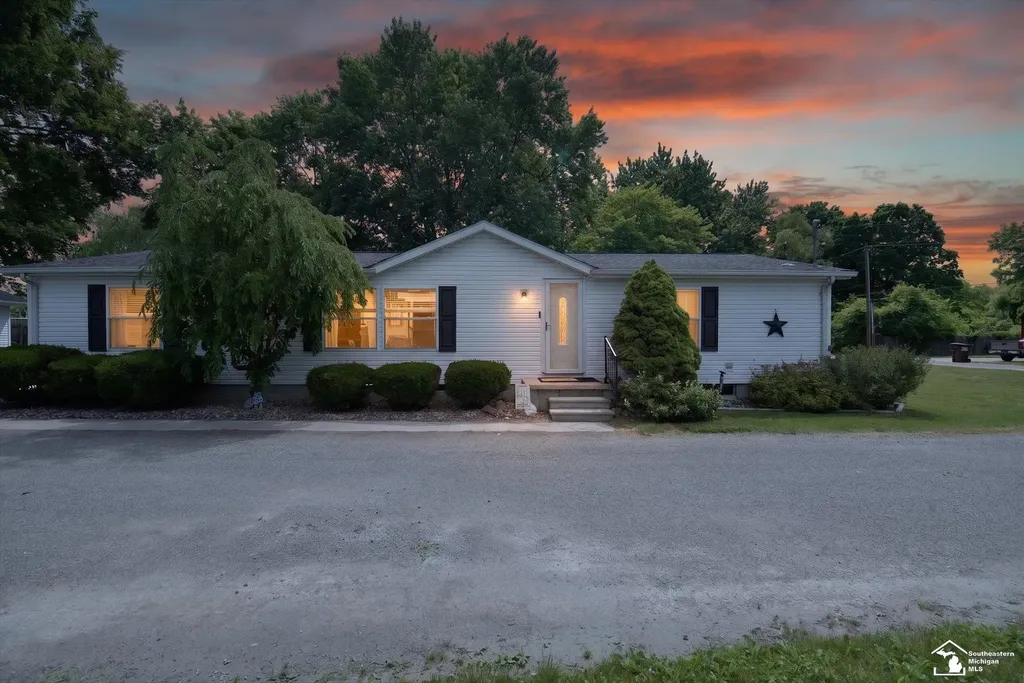 1070 Cherry Road Bedford Township MI 48182