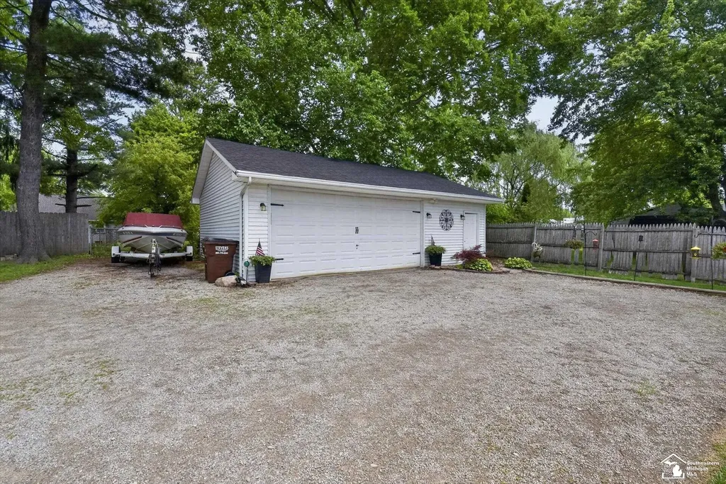 1070 Cherry Road Bedford Township MI 48182