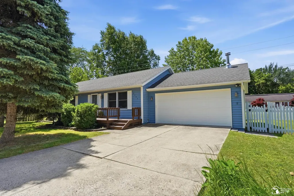 3484 Lakeshore Drive Frenchtown Township MI 48162