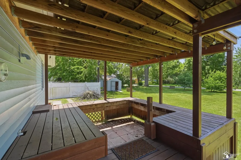 3484 Lakeshore Drive Frenchtown Township MI 48162
