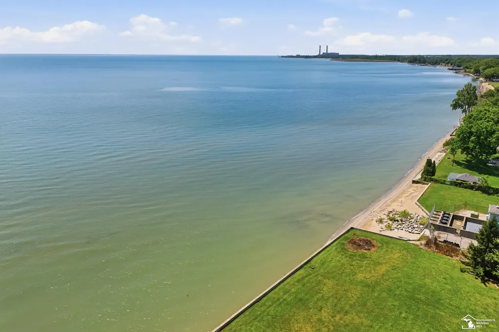 3484 Lakeshore Drive Frenchtown Township MI 48162
