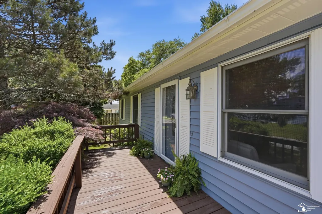 3484 Lakeshore Drive Frenchtown Township MI 48162