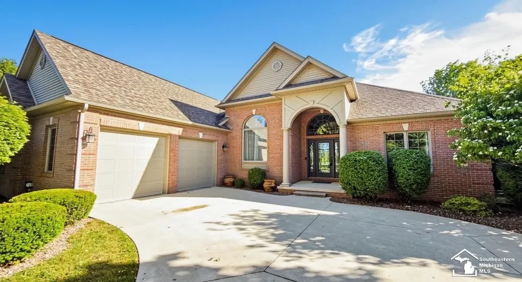 1009 Regents Park Drive Monroe Charter Township MI 48161