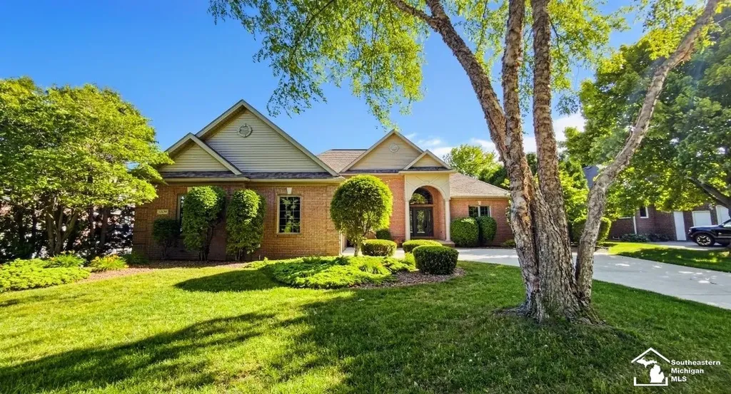 1009 Regents Park Drive Monroe Charter Township MI 48161