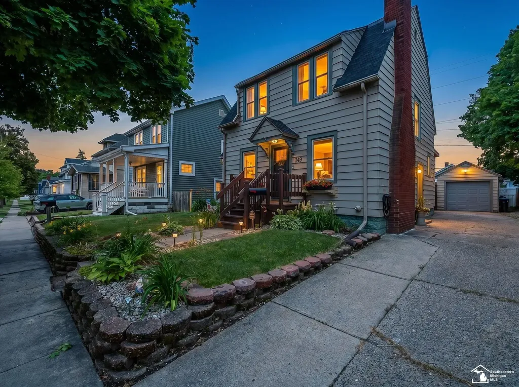 149 Michigan Avenue Monroe City MI 48162
