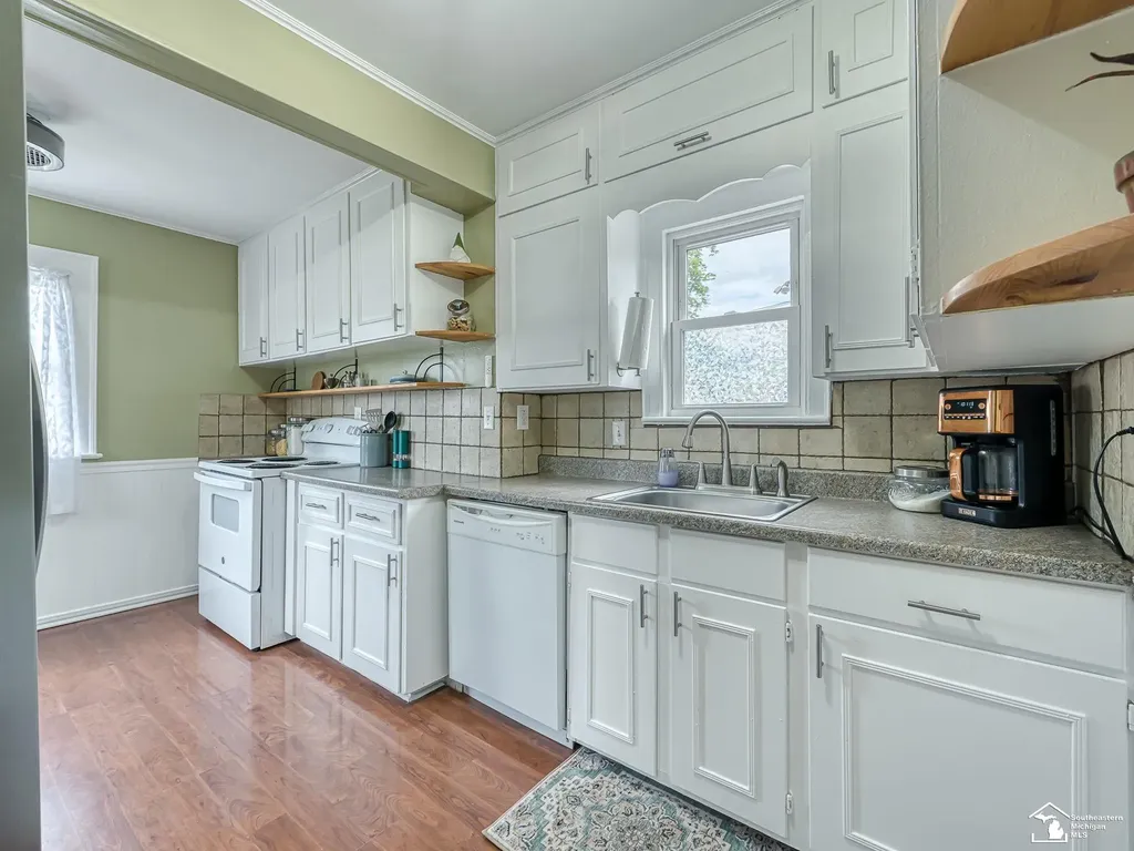 149 Michigan Avenue Monroe City MI 48162