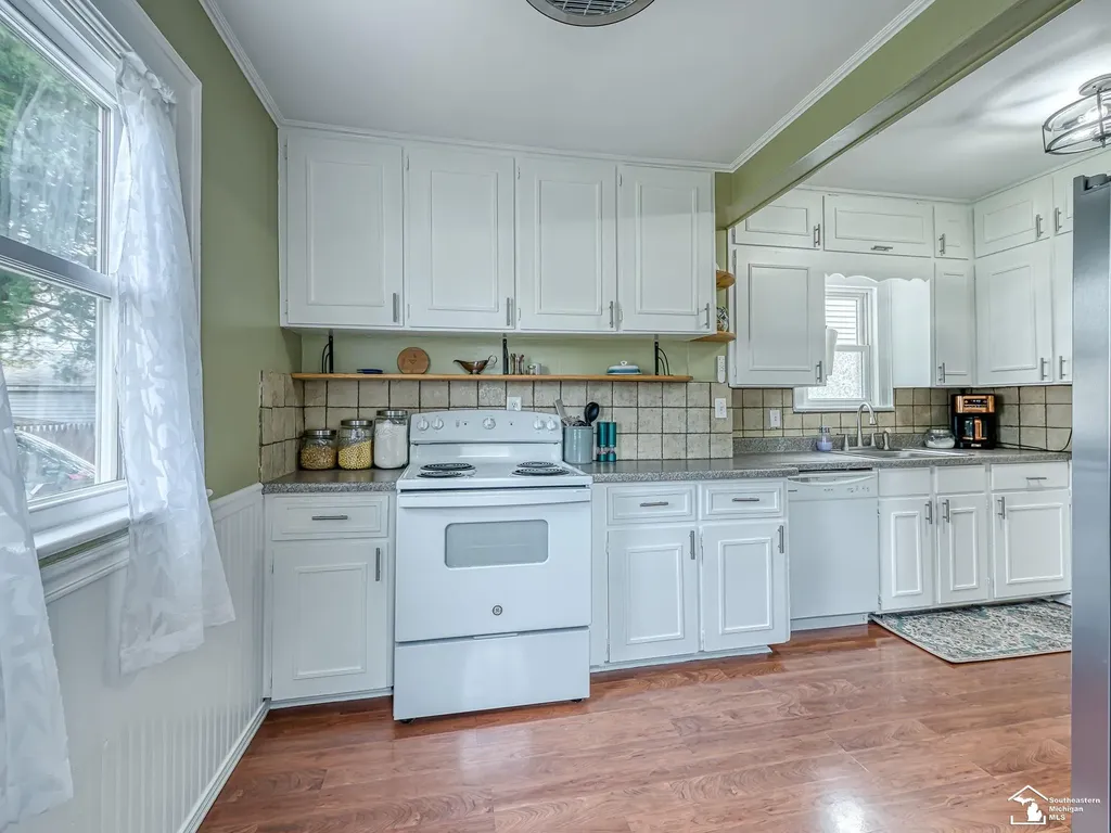 149 Michigan Avenue Monroe City MI 48162