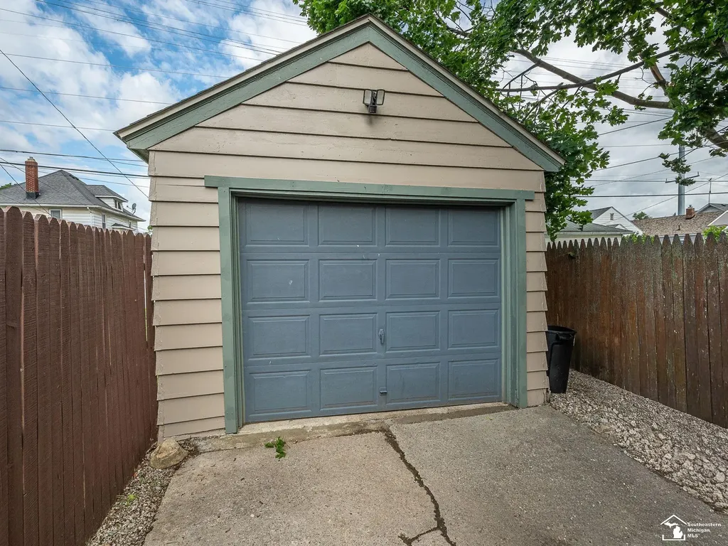 149 Michigan Avenue Monroe City MI 48162
