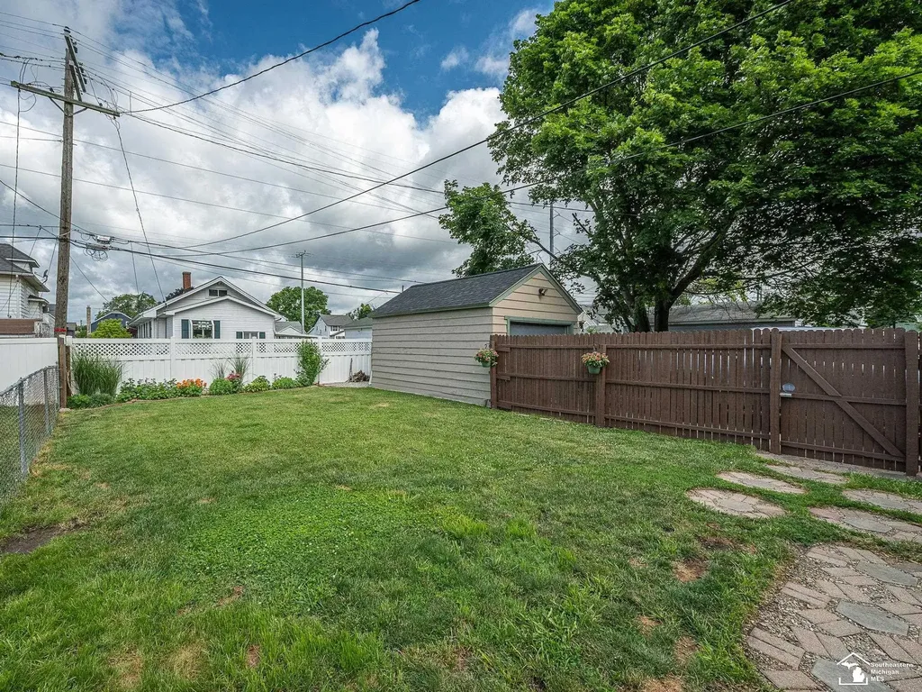 149 Michigan Avenue Monroe City MI 48162